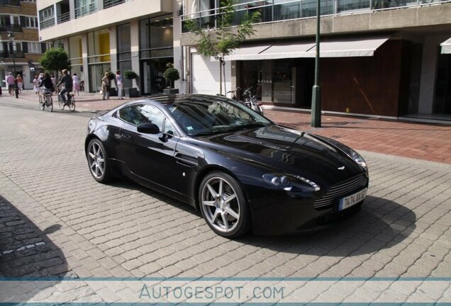 Aston Martin V8 Vantage