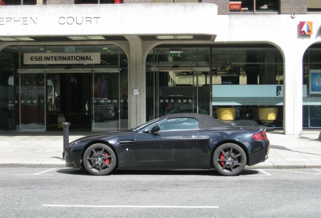 Aston Martin V8 Vantage Roadster