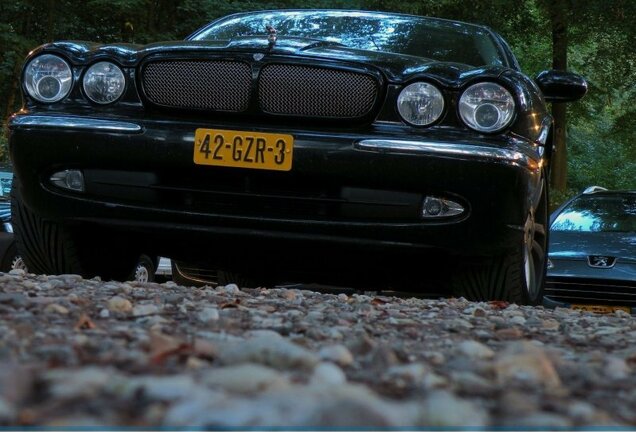 Jaguar XJR