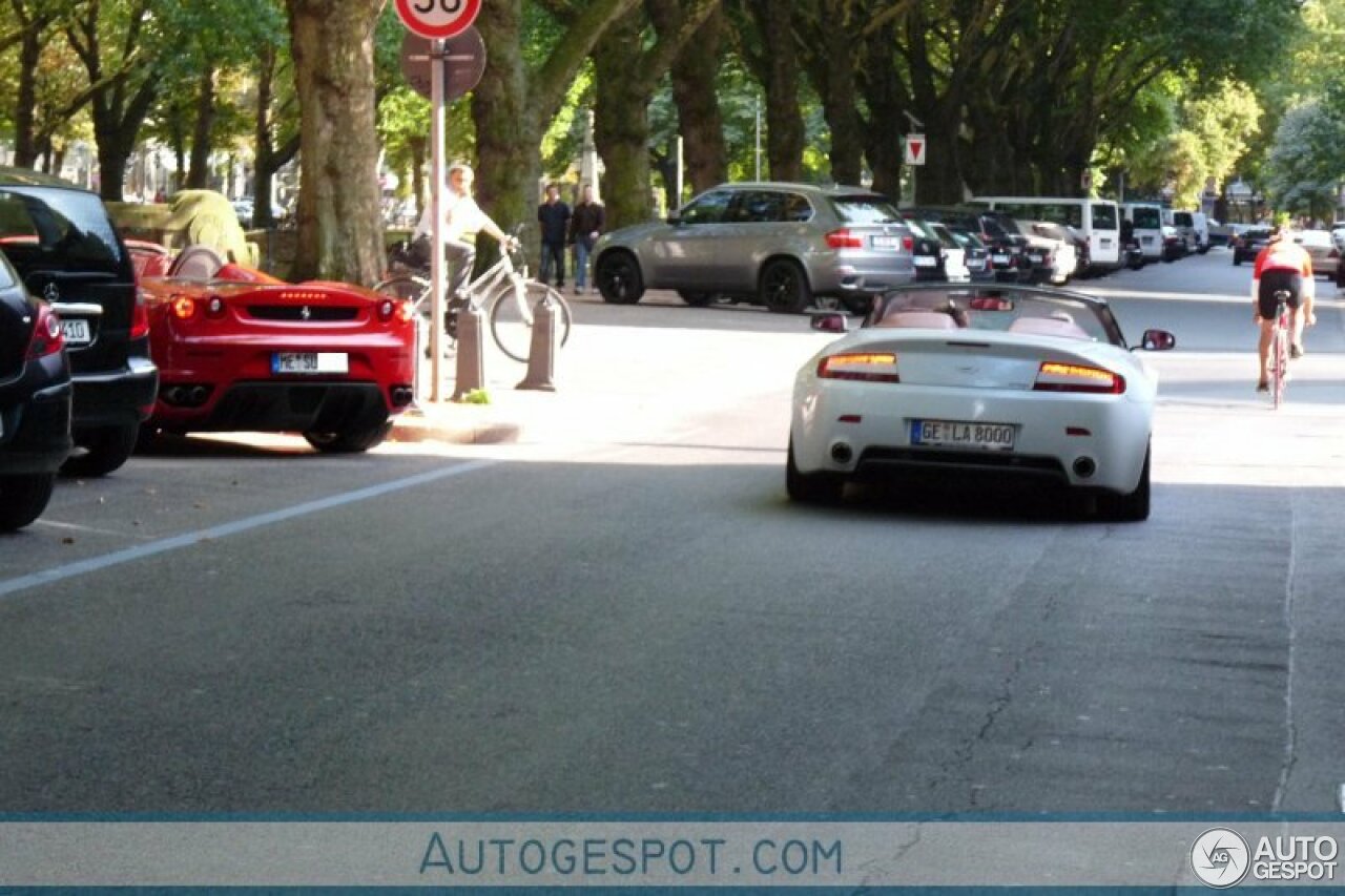 Aston Martin V8 Vantage Roadster