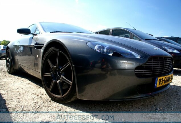 Aston Martin V8 Vantage