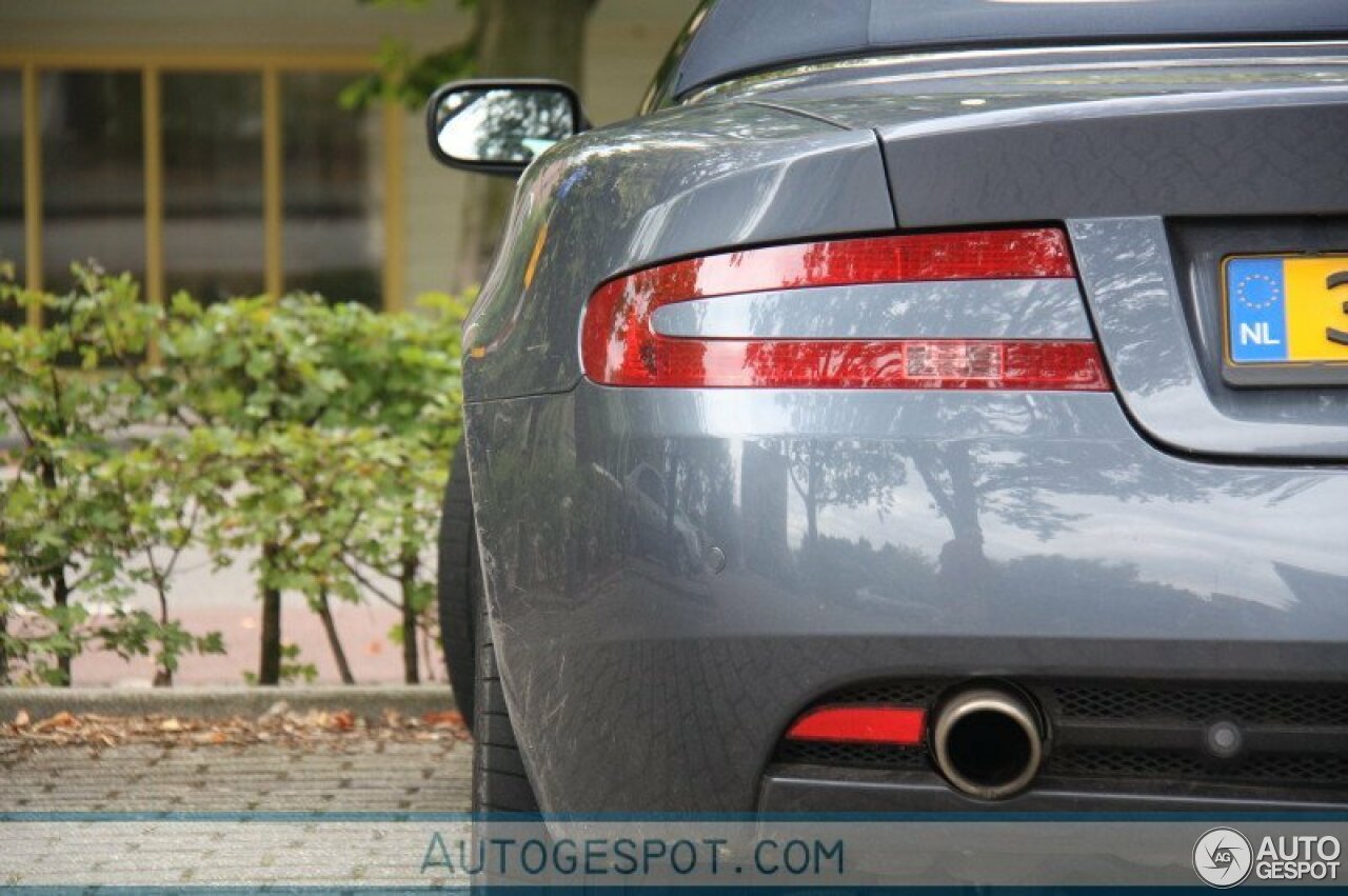 Aston Martin DB9 Volante