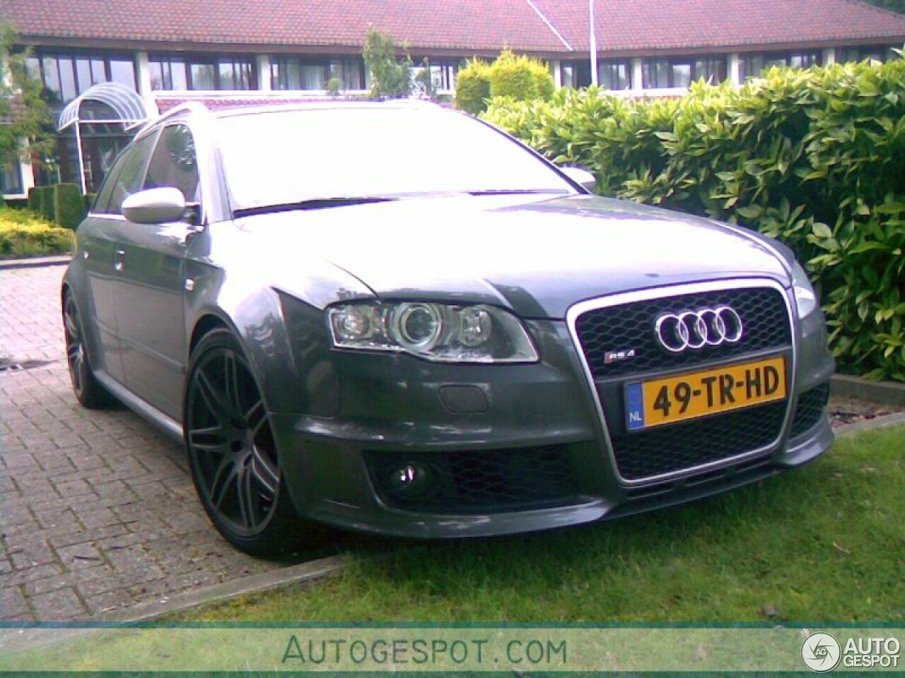 Audi RS4 Avant B7