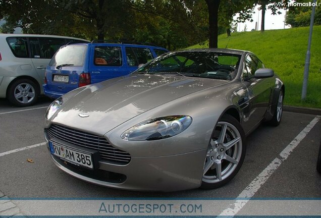 Aston Martin V8 Vantage