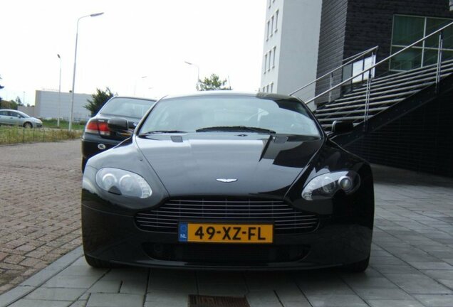 Aston Martin V8 Vantage