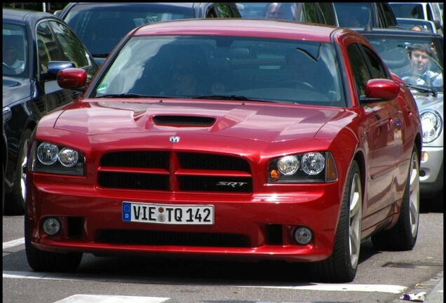 Dodge Charger SRT-8