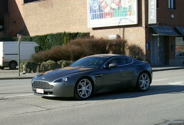 Aston Martin V8 Vantage