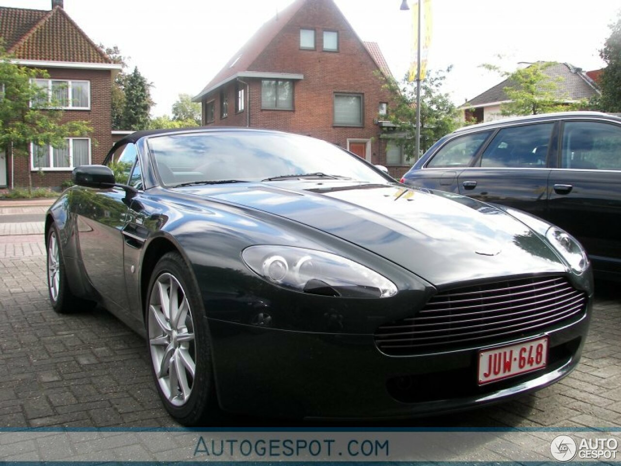 Aston Martin V8 Vantage Roadster