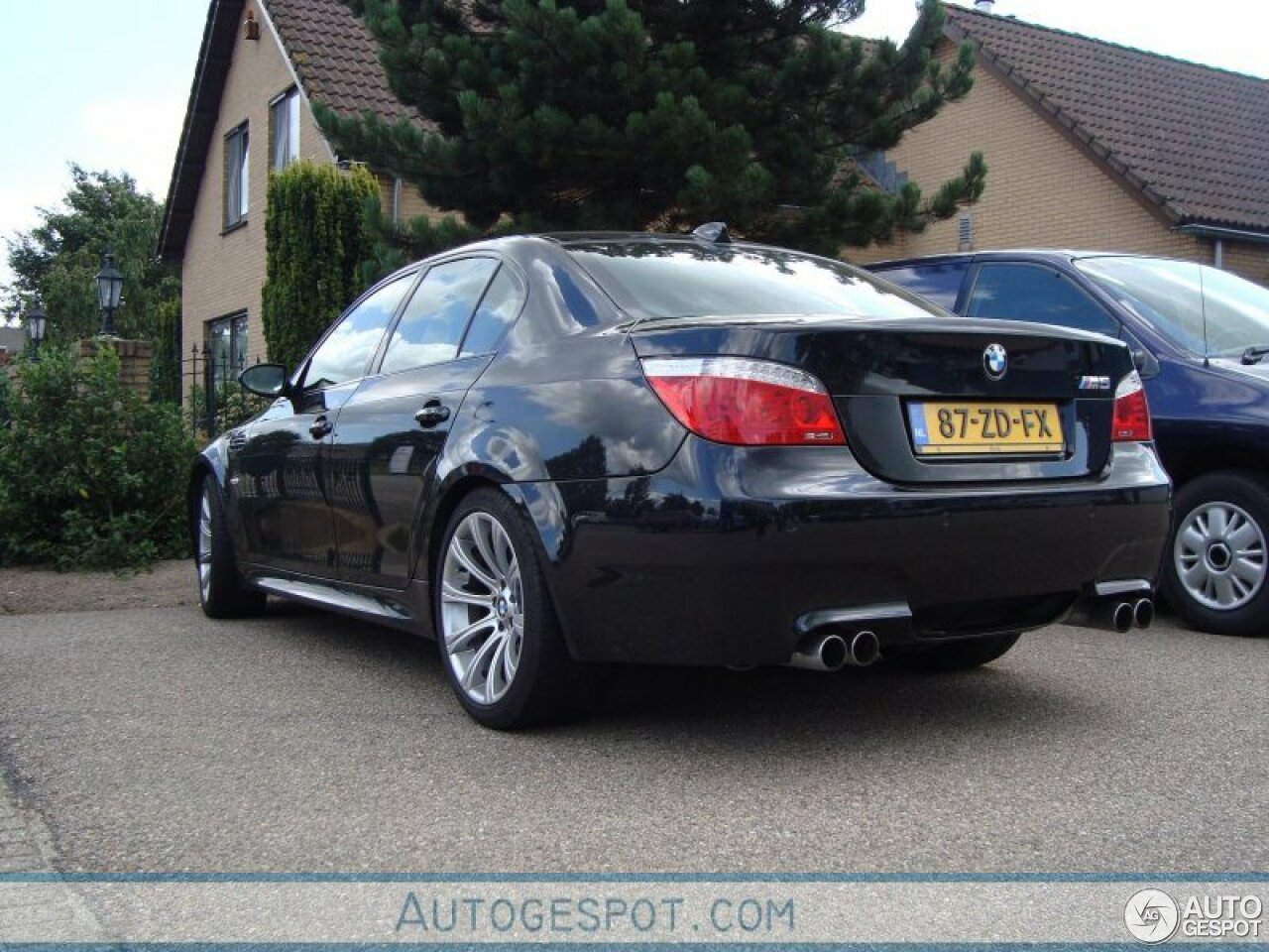 BMW M5 E60 2005