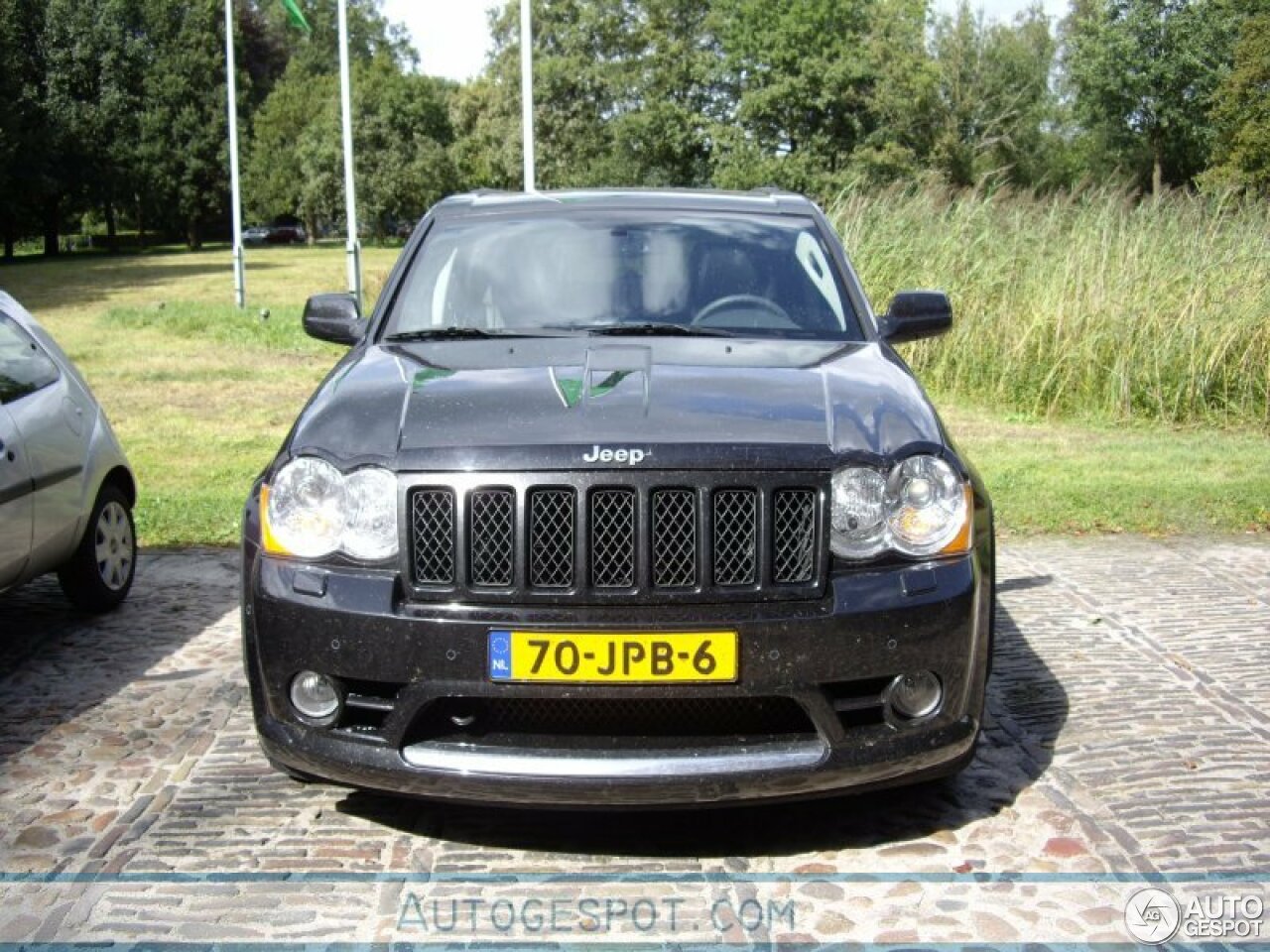 Jeep Grand Cherokee SRT-8 2005