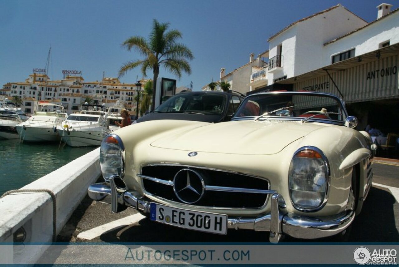 Mercedes-Benz 300SL Roadster