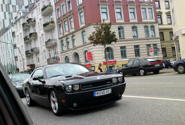 Dodge Challenger SRT-8