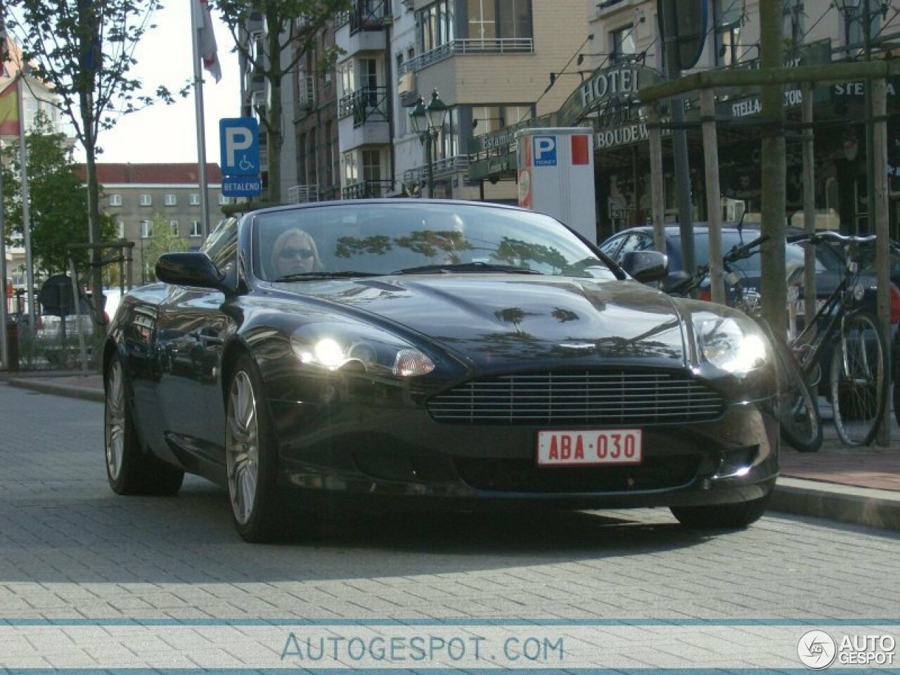 Aston Martin DB9 Volante