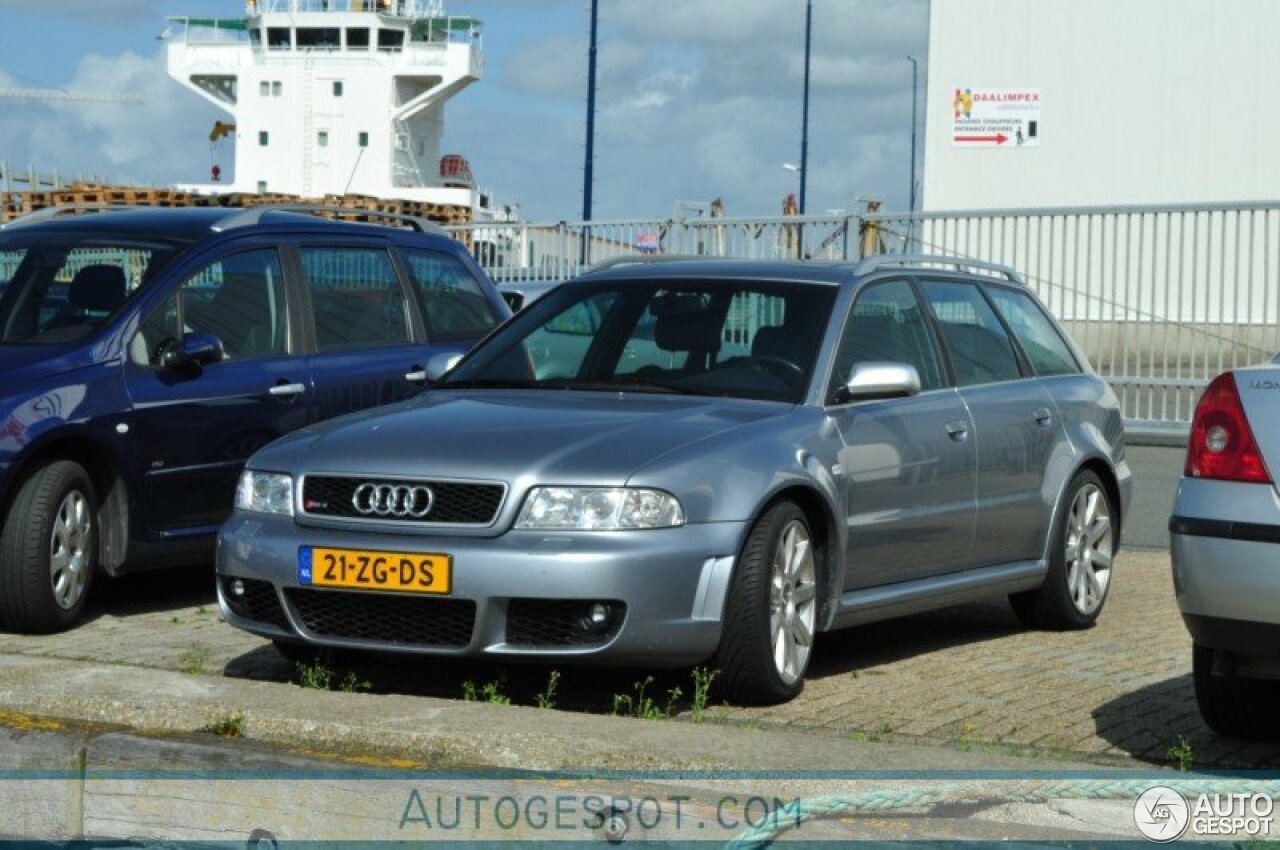 Audi RS4 Avant B5