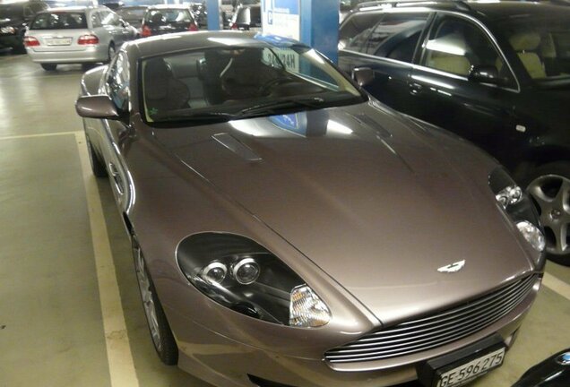 Aston Martin DB9