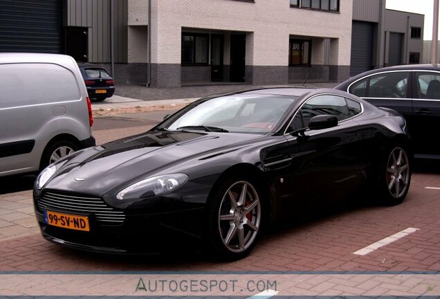 Aston Martin V8 Vantage