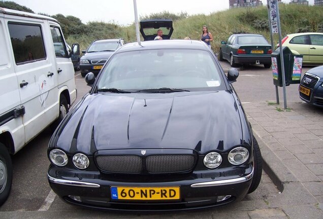 Jaguar XJR