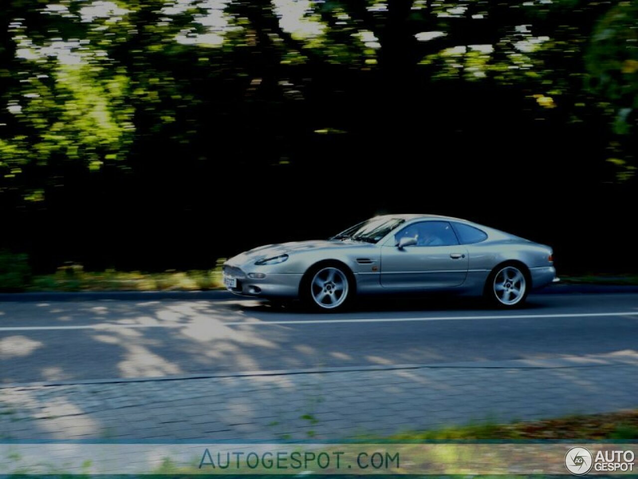 Aston Martin DB7