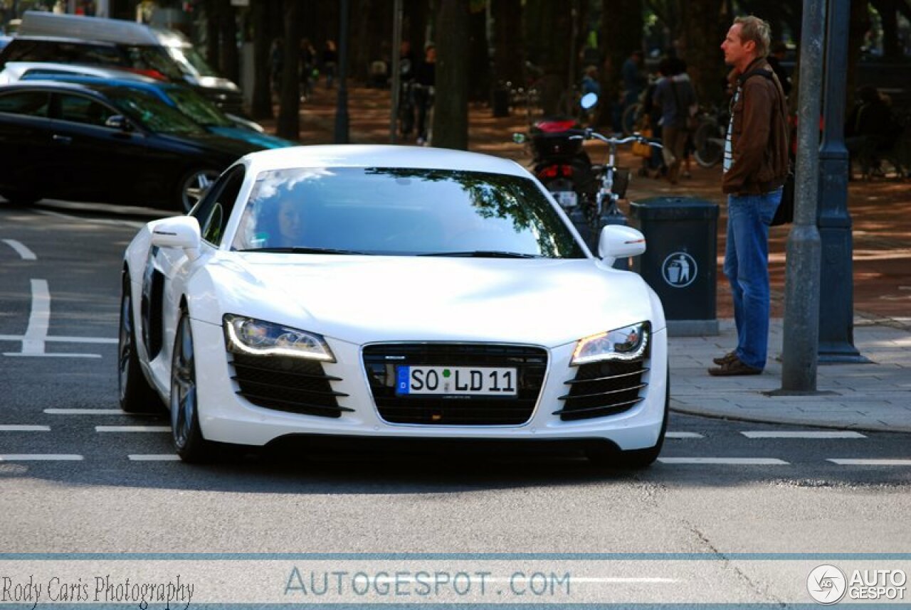 Audi R8