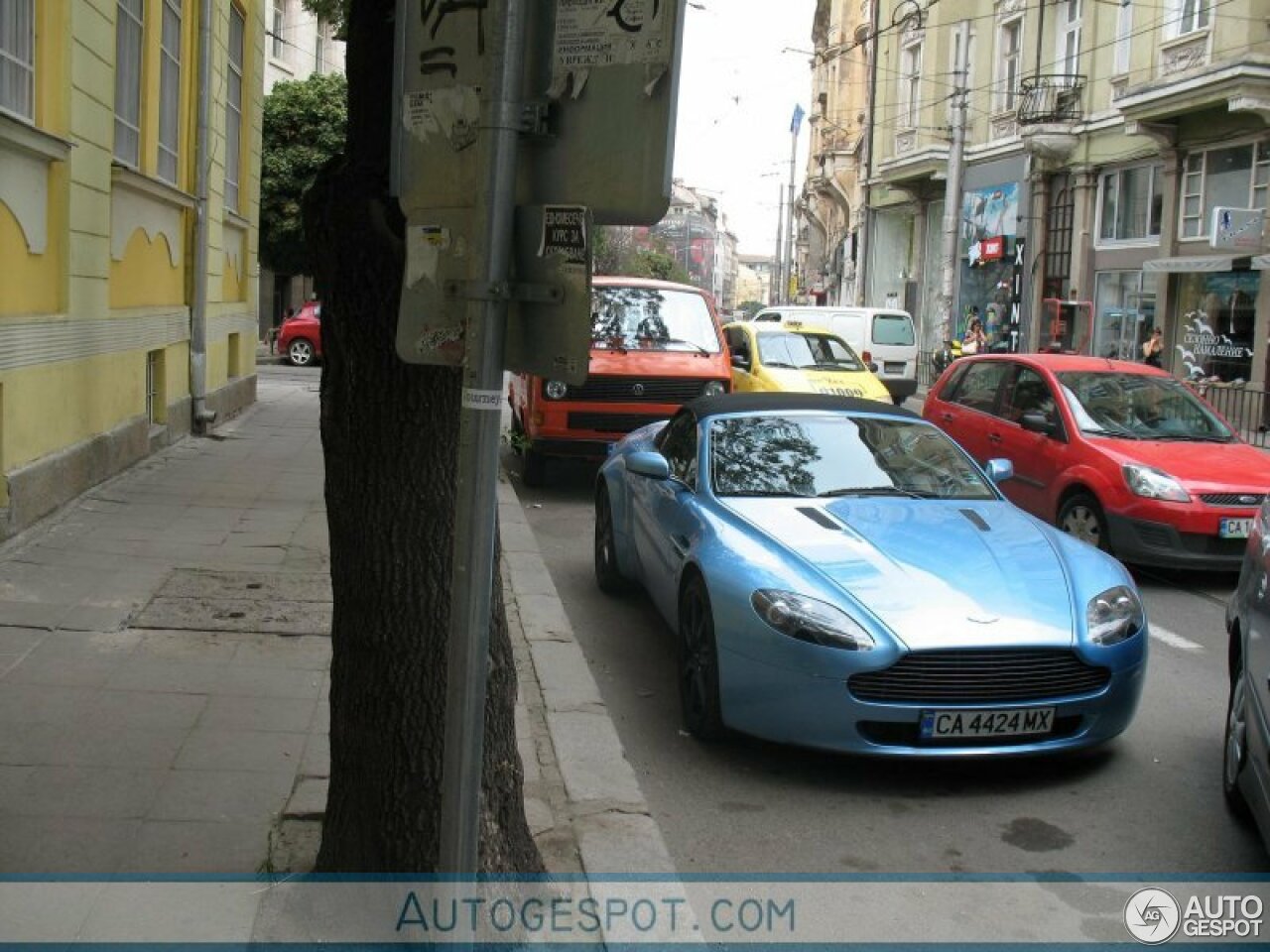 Aston Martin V8 Vantage Roadster