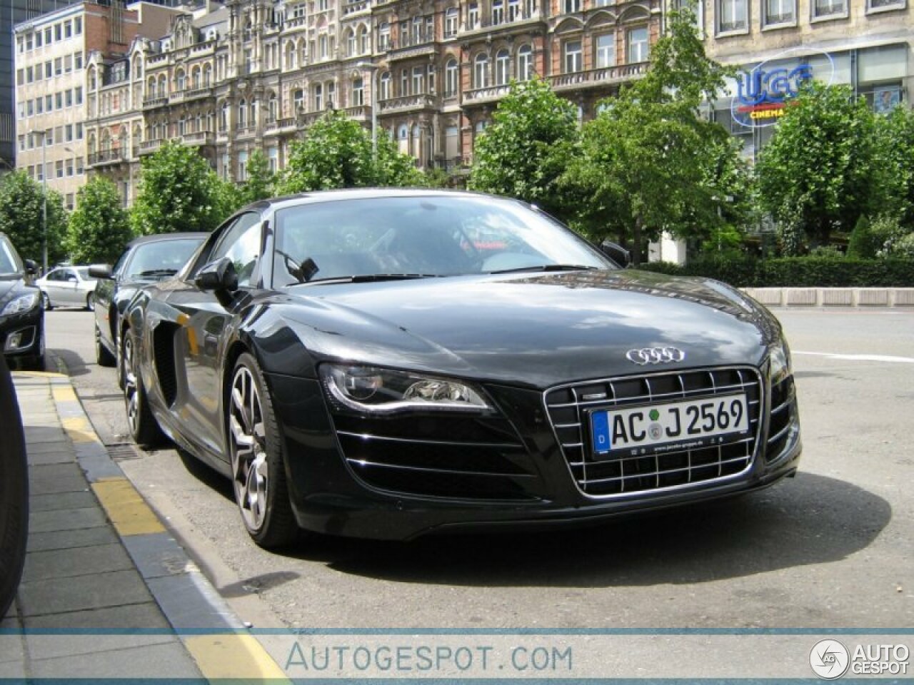 Audi R8 V10