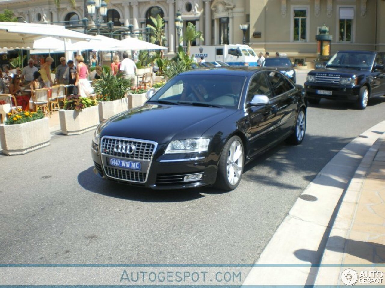 Audi S8 D3