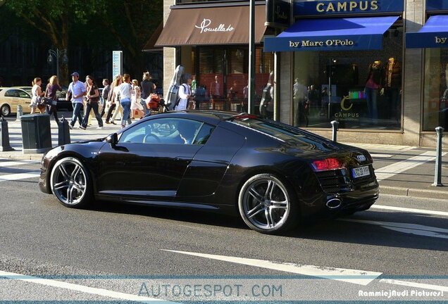 Audi R8 V10