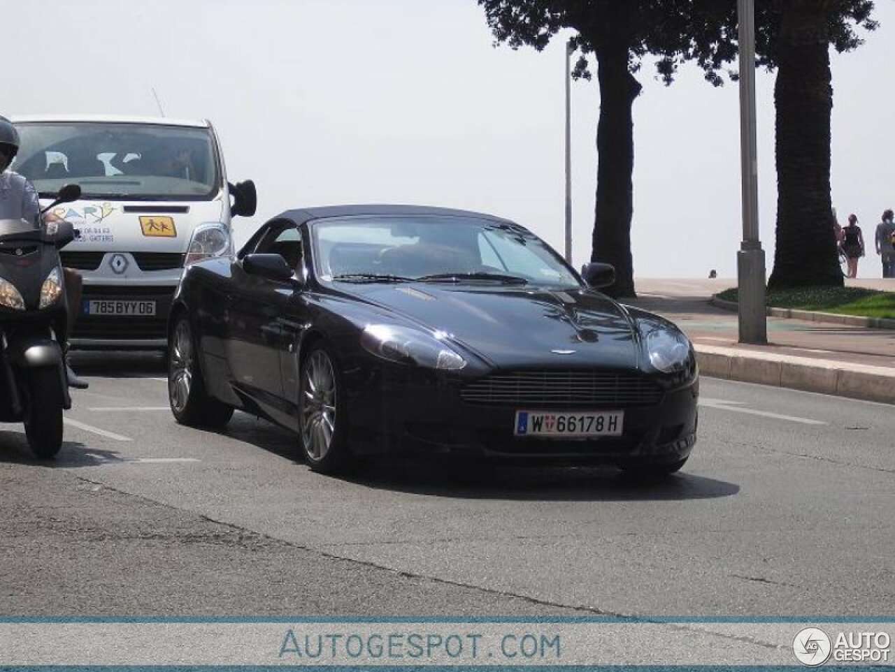 Aston Martin DB9 Volante