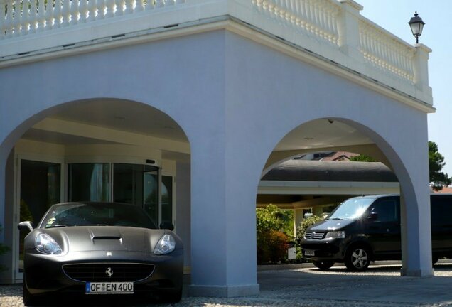 Ferrari California