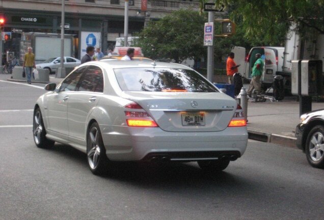 Mercedes-Benz S 63 AMG W221