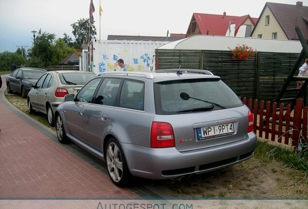 Audi RS4 Avant B5