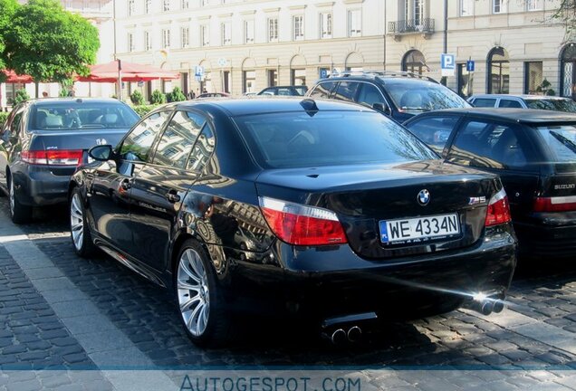 BMW M5 E60 2005