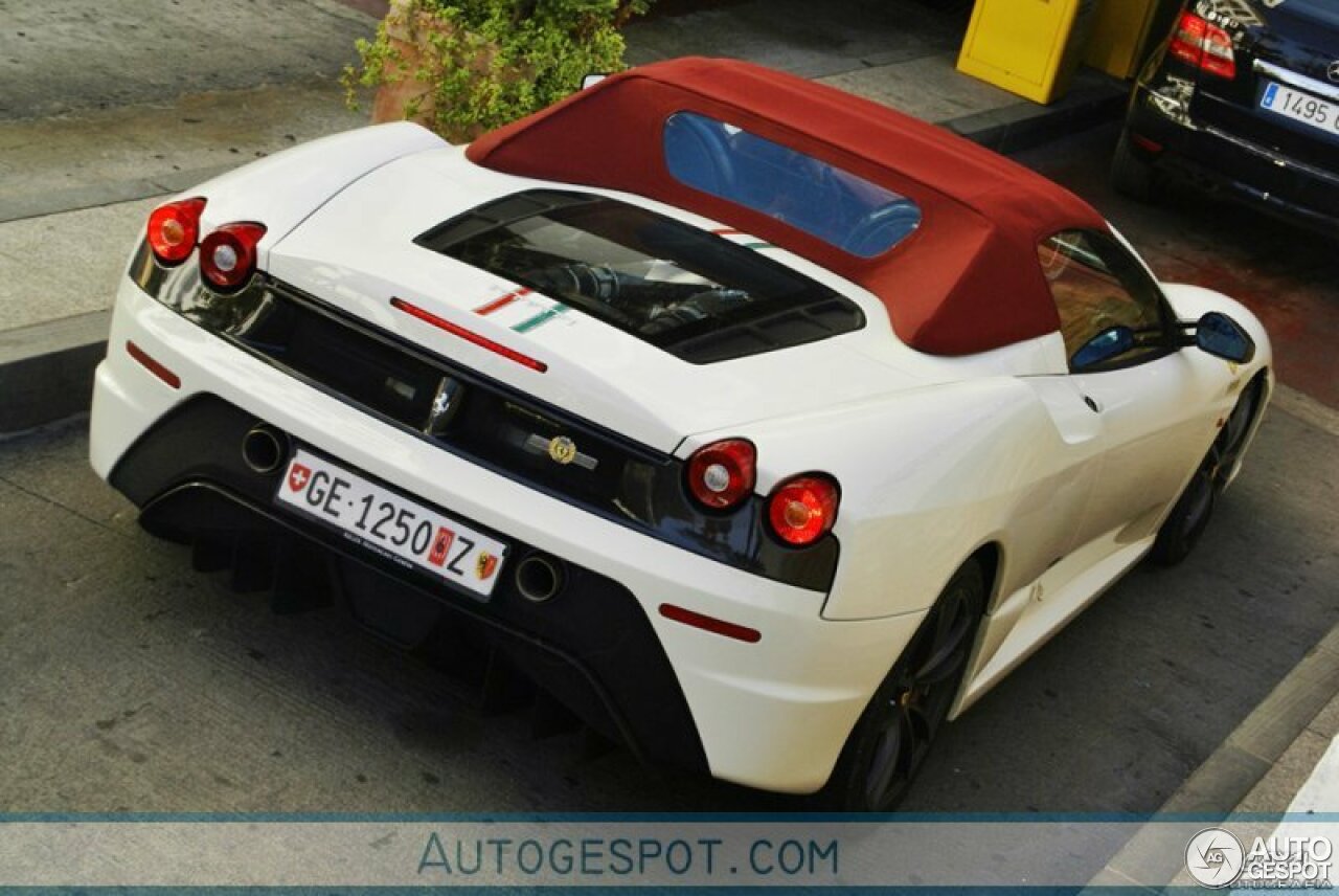 Ferrari Scuderia Spider 16M