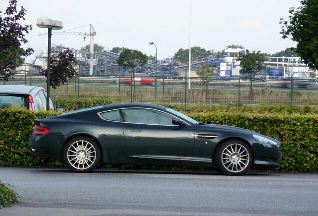 Aston Martin DB9