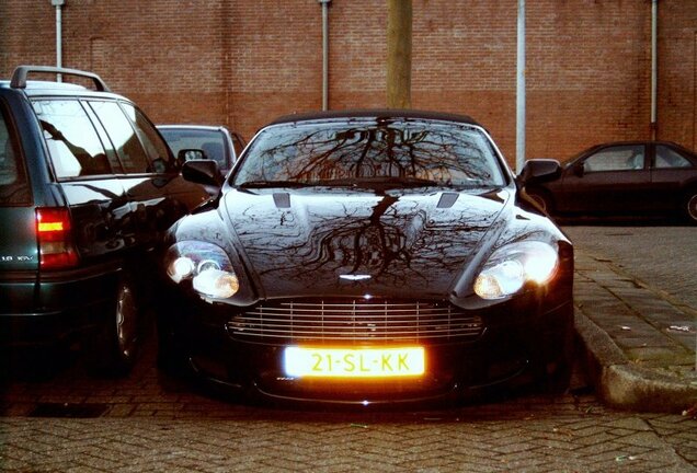 Aston Martin DB9 Volante