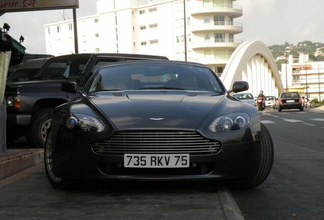 Aston Martin V8 Vantage Roadster