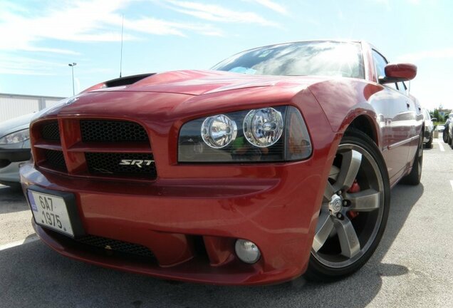 Dodge Charger SRT-8