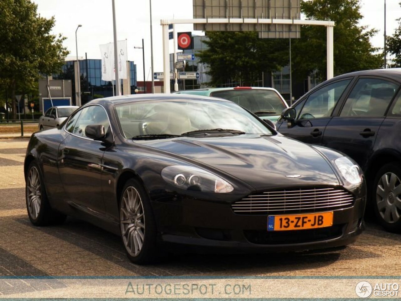 Aston Martin DB9