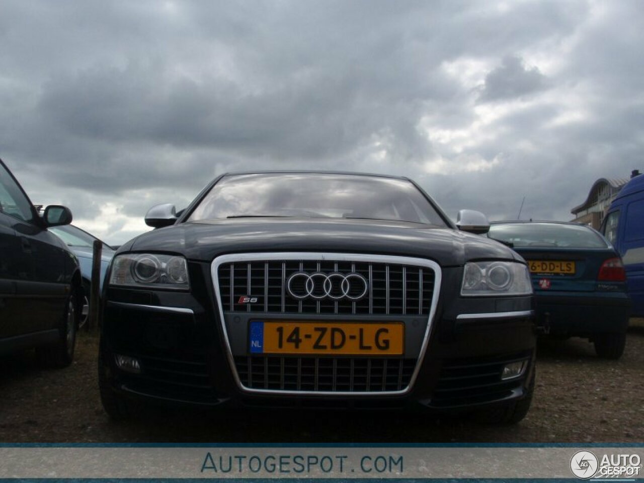 Audi S8 D3