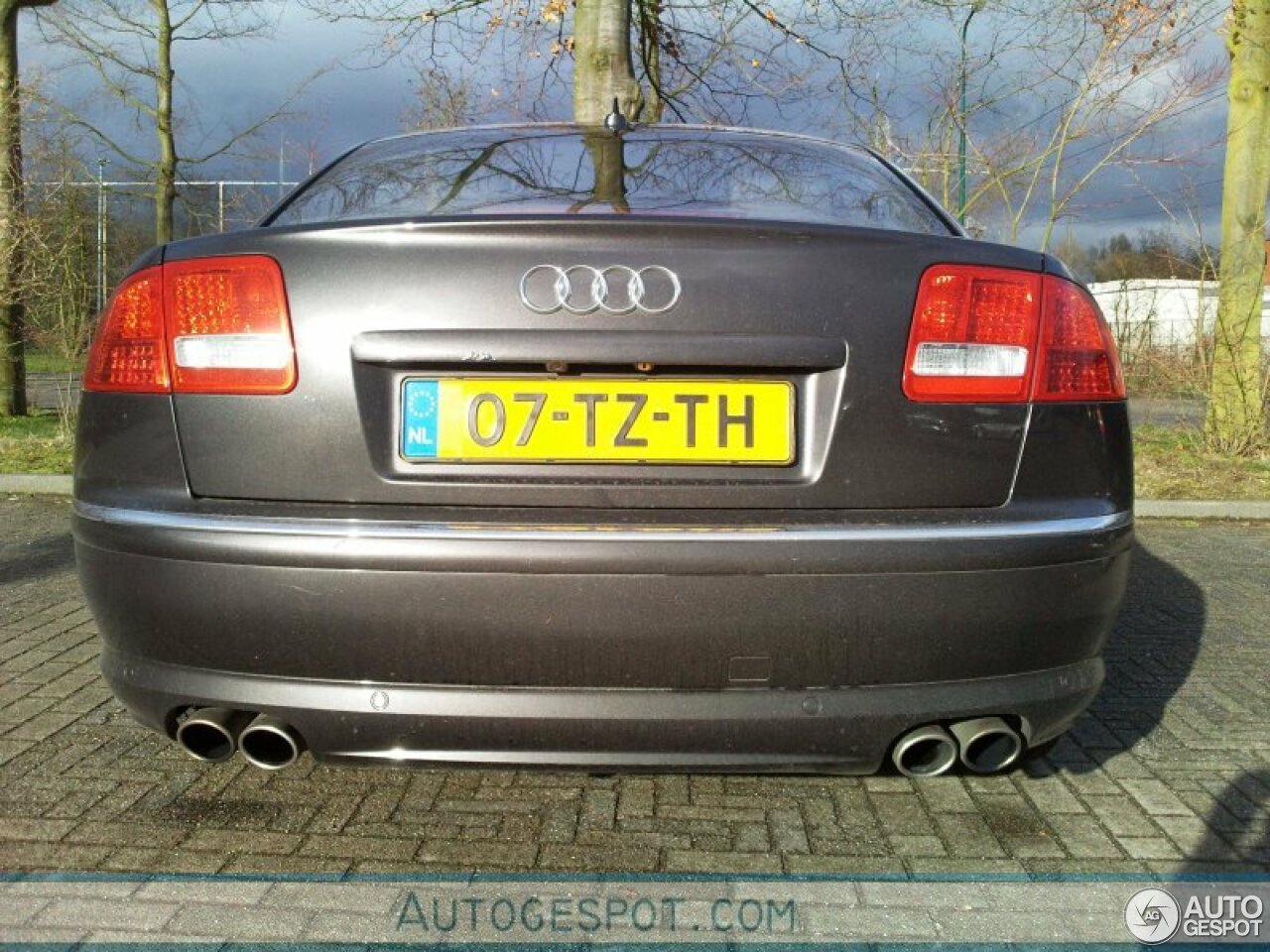 Audi S8 D3