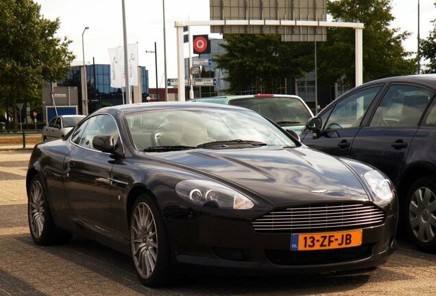 Aston Martin DB9