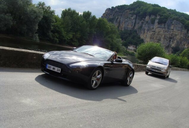 Aston Martin V8 Vantage Roadster