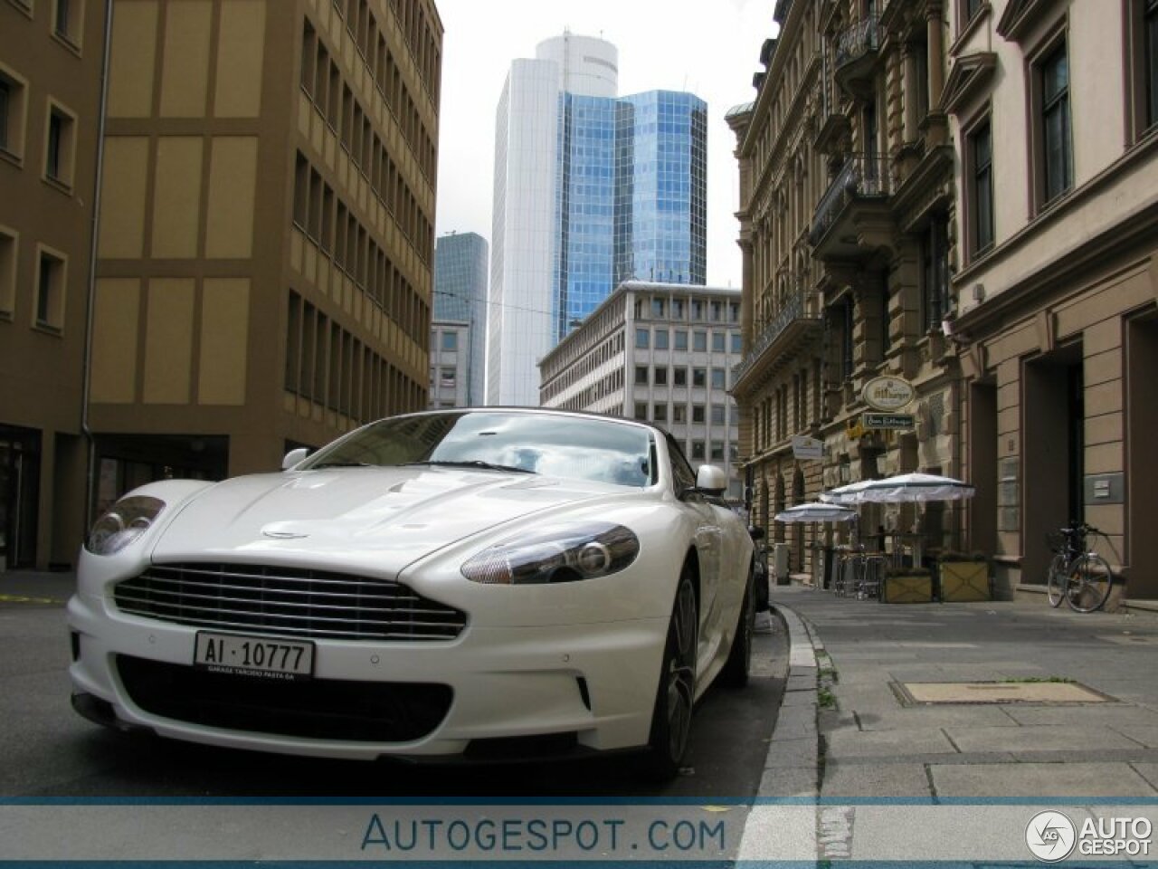 Aston Martin DBS Volante