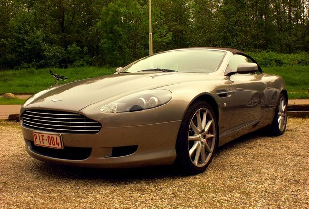 Aston Martin DB9 Volante