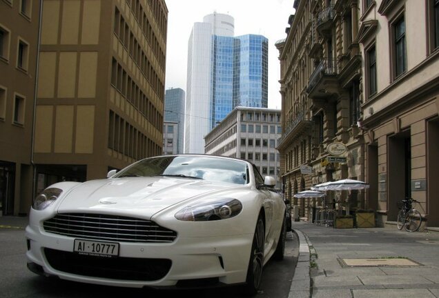 Aston Martin DBS Volante