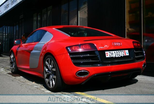 Audi R8 V10