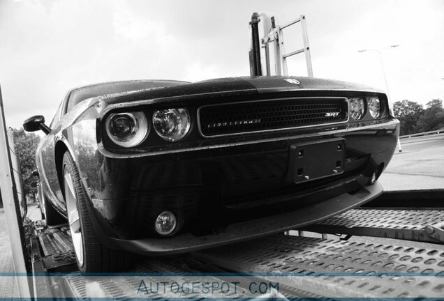 Dodge Challenger SRT-8