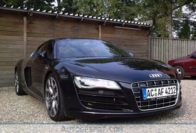 Audi R8 V10