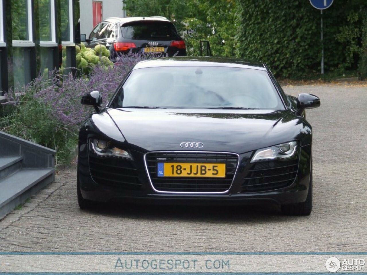 Audi R8