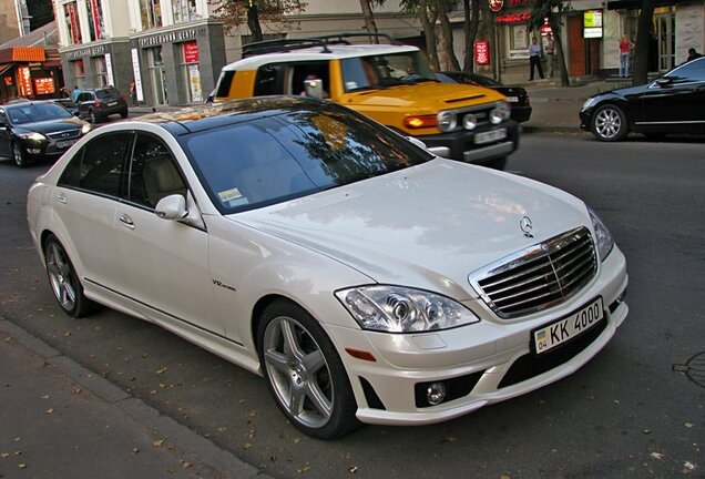 Mercedes-Benz S 65 AMG V221